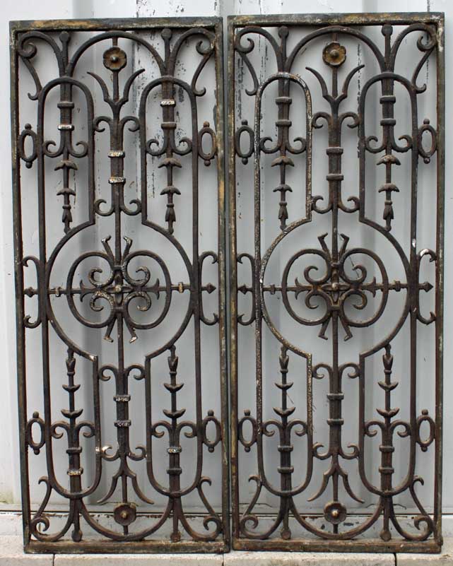 Antikbaumarkt-Antike Aussentüren